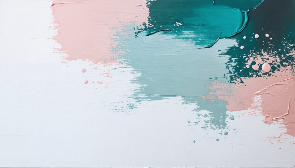 Close-up van de textuur en verfstreken in een wit minimalistisch schilderij met zachte pastelaccenten